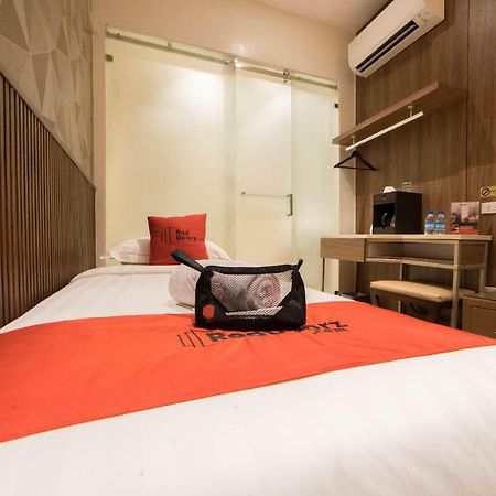 Reddoorz Premium @ South Triangle Quezon City Exteriör bild