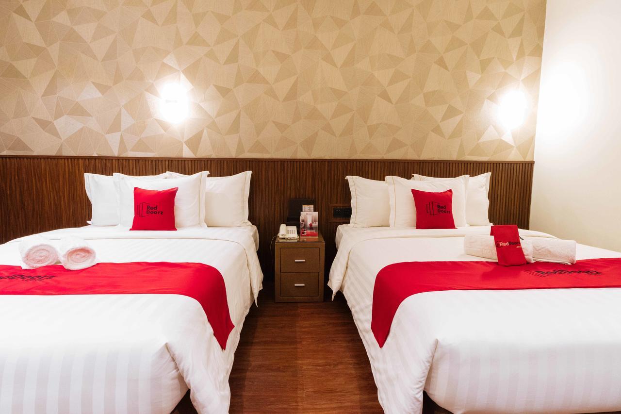 Reddoorz Premium @ South Triangle Quezon City Exteriör bild