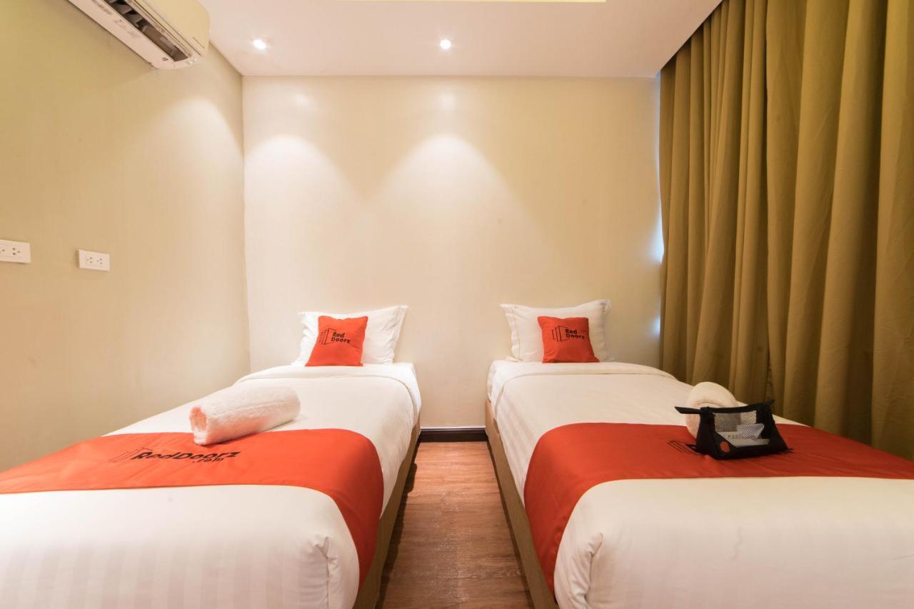 Reddoorz Premium @ South Triangle Quezon City Exteriör bild