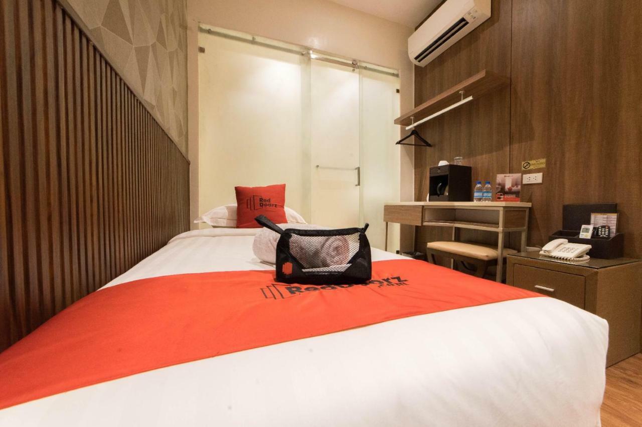 Reddoorz Premium @ South Triangle Quezon City Exteriör bild
