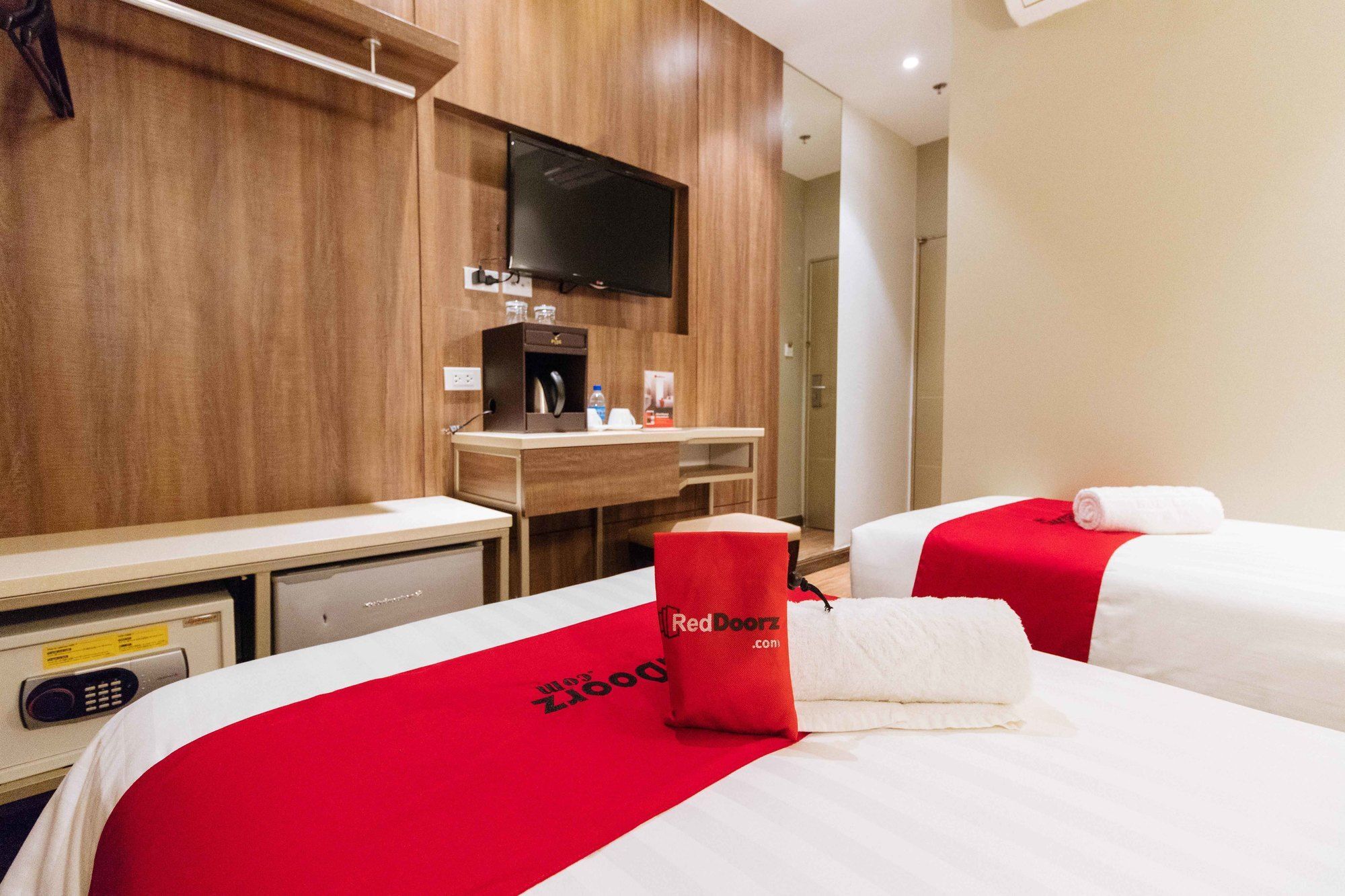 Reddoorz Premium @ South Triangle Quezon City Exteriör bild