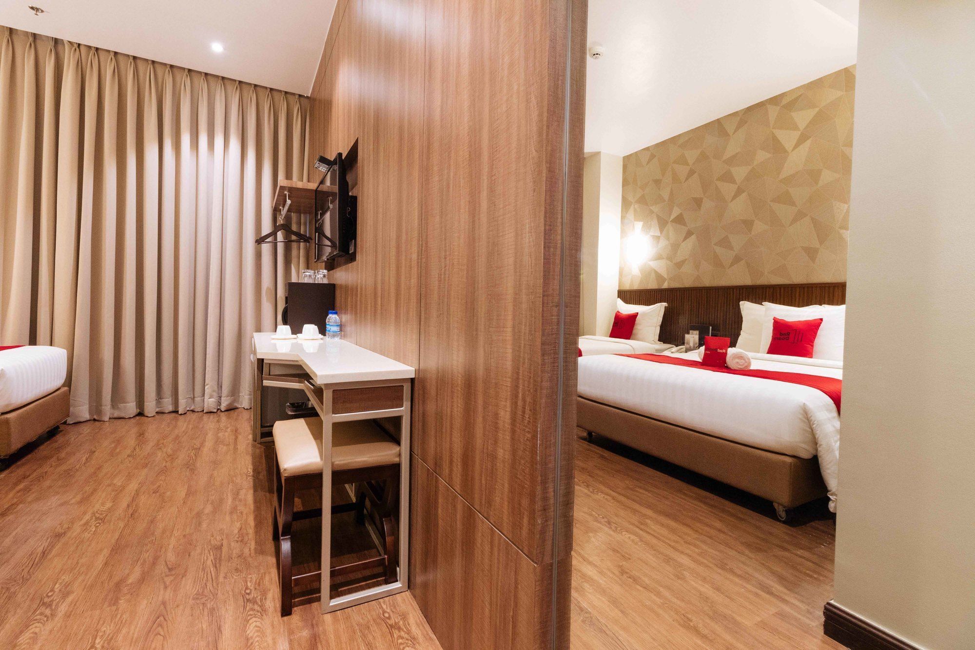 Reddoorz Premium @ South Triangle Quezon City Exteriör bild